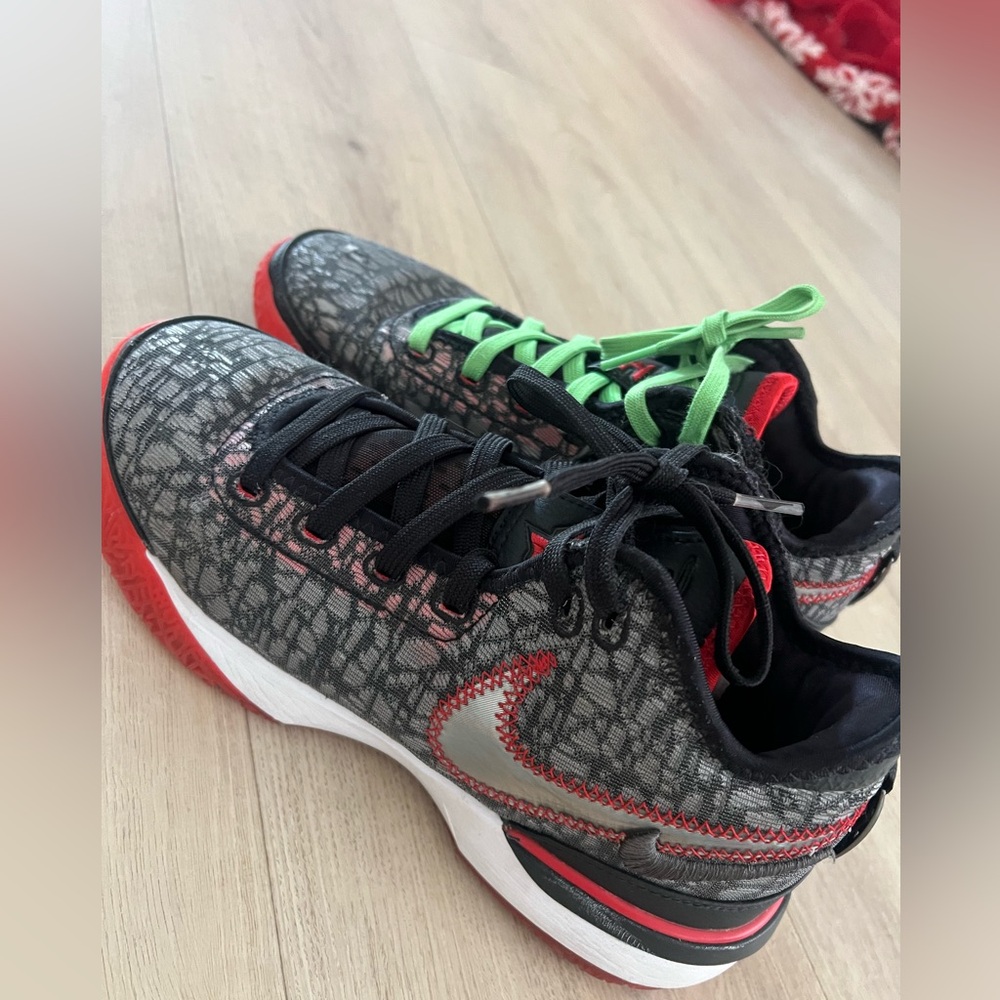 Nike FaZe Clan x Zoom LeBron NXXT Gen Bred - Picture 4 of 14